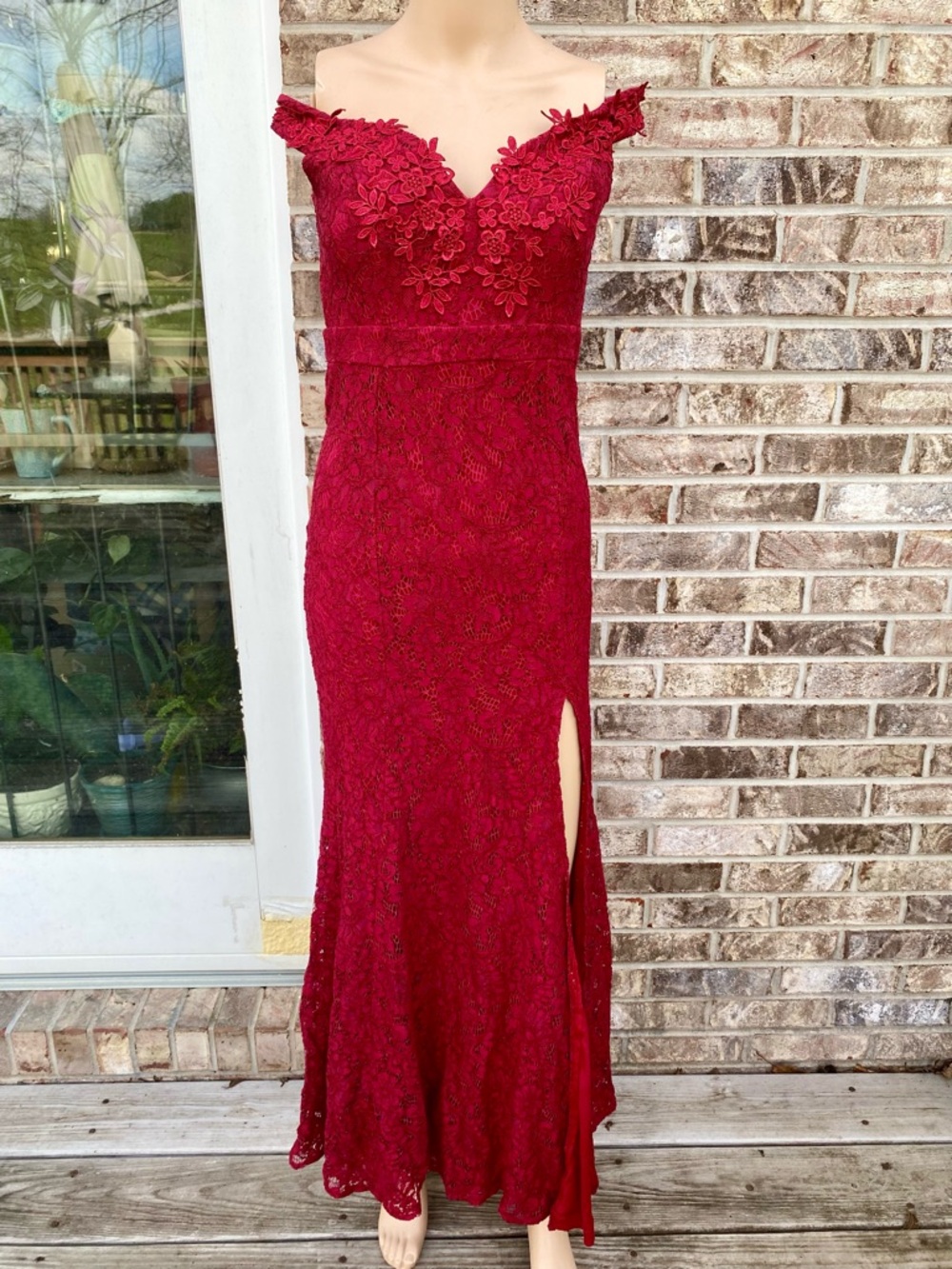 Red Floral Lace Off The Shoulder Maniju Prom Formal Dress Size Medium